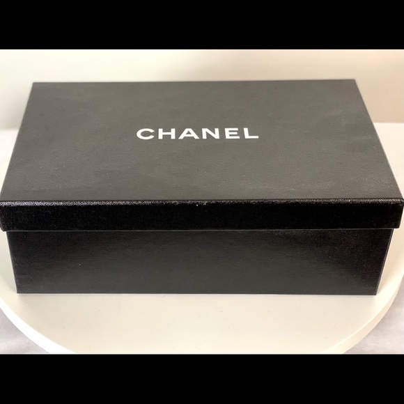 CHANEL Rare Aged Lambskin Cap Toe CC Ballerina Flats. New with tags, never worn. - Picture 4 of 15